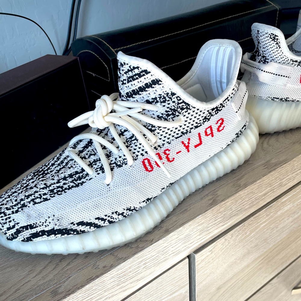 Yeezy Zebra Size 10.5